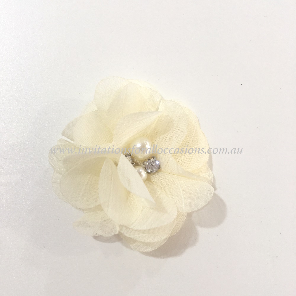 DIY-020 Dainty Fabric Flower Ivory
